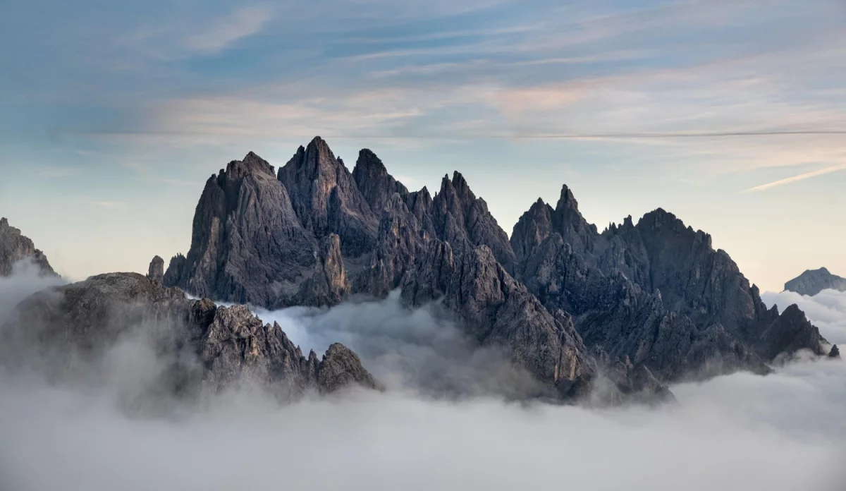 Jak działają wypożyczalnie mebli na event w Polsce?